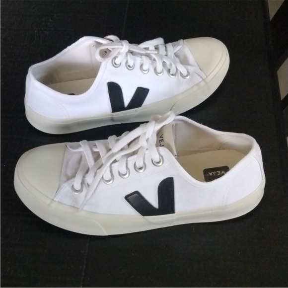 VEJA Wata Canvas Sneakers - size 7 - Picture 3 of 7